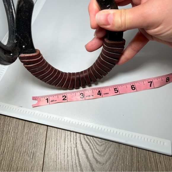 Horse Shoe Leather Wrapped Door Handle, Curtain Hook, Decoration Book Holder - Picture 5 of 9